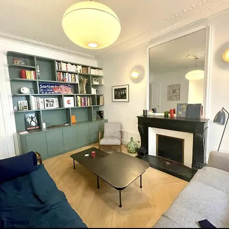Lägenhet 3 Bedrooms In Montmartre *