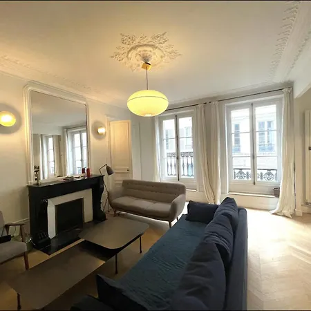 Lägenhet 3 Bedrooms In Montmartre