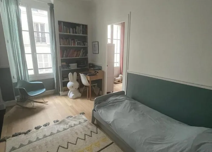 3 Bedrooms In Montmartre * Παρίσι